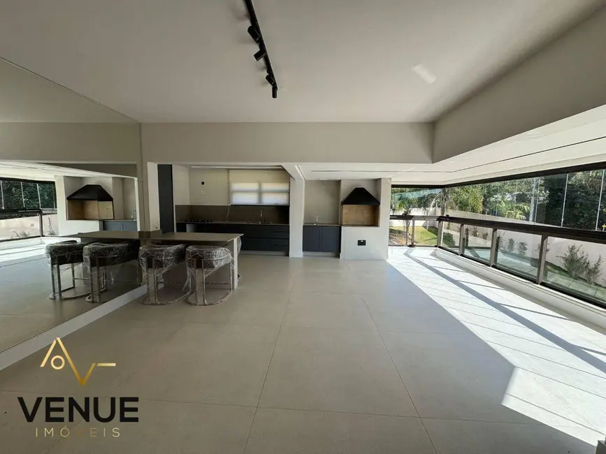 Foto 2 de Apartamento com 3 quartos à venda e para alugar, 193m2 em Aruja - SP