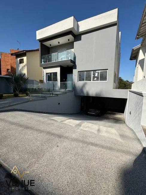 Casa de Condomínio com 4 quartos à venda e para alugar, 300m2 em Perová, Aruja - SP - imagem 7 Foto 7 de Casa de Condomínio com 4 quartos à venda e para alugar, 300m2 em Perová, Aruja - SP