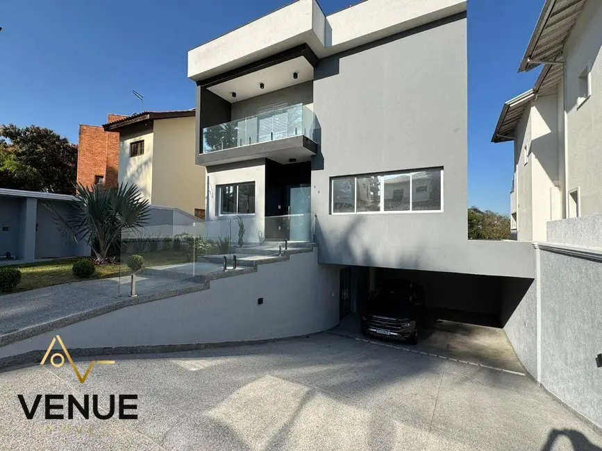 Casa de Condomínio com 4 quartos à venda e para alugar, 300m2 em Perová, Aruja - SP - imagem 1 Foto 1 de Casa de Condomínio com 4 quartos à venda e para alugar, 300m2 em Perová, Aruja - SP