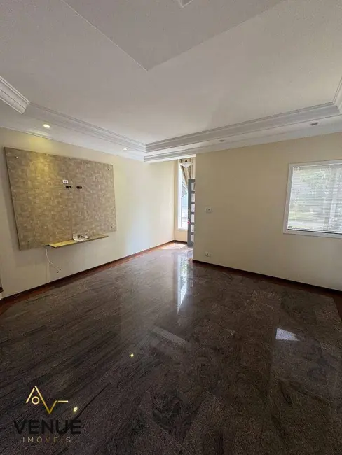 Foto 7 de Casa de Condomínio com 3 quartos à venda e para alugar, 600m2 em Jardim Fazenda Rincão, Aruja - SP