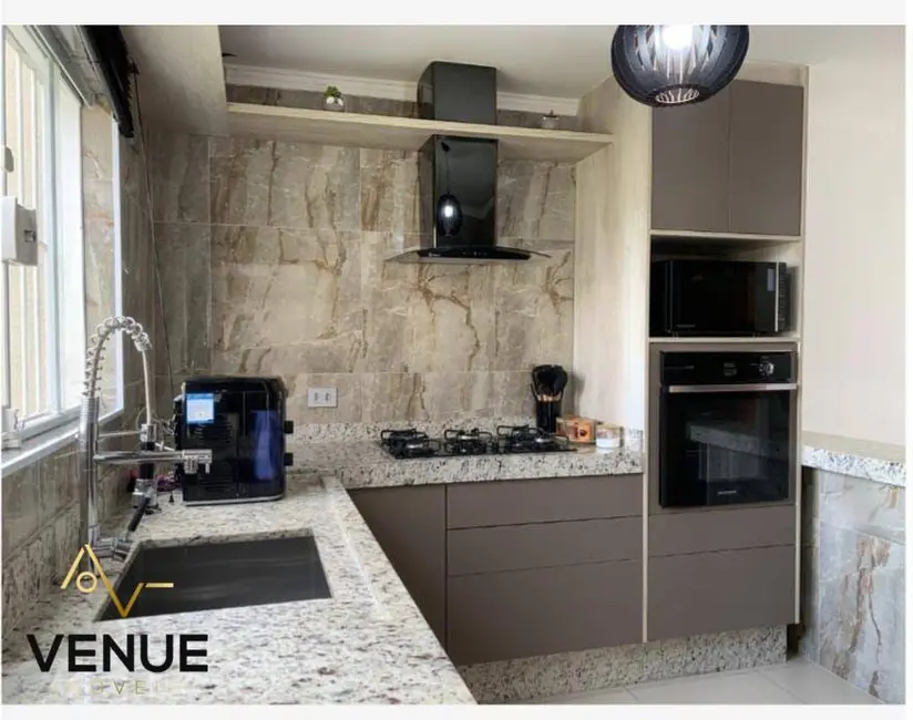 Sobrado com 2 quartos à venda, 175m2 em Nova Cerejeira, Atibaia - SP - imagem 3 Foto 3 de Sobrado com 2 quartos à venda, 175m2 em Nova Cerejeira, Atibaia - SP