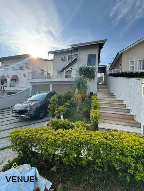 Foto 2 de Casa de Condomínio com 3 quartos à venda, 366m2 em Perová, Aruja - SP