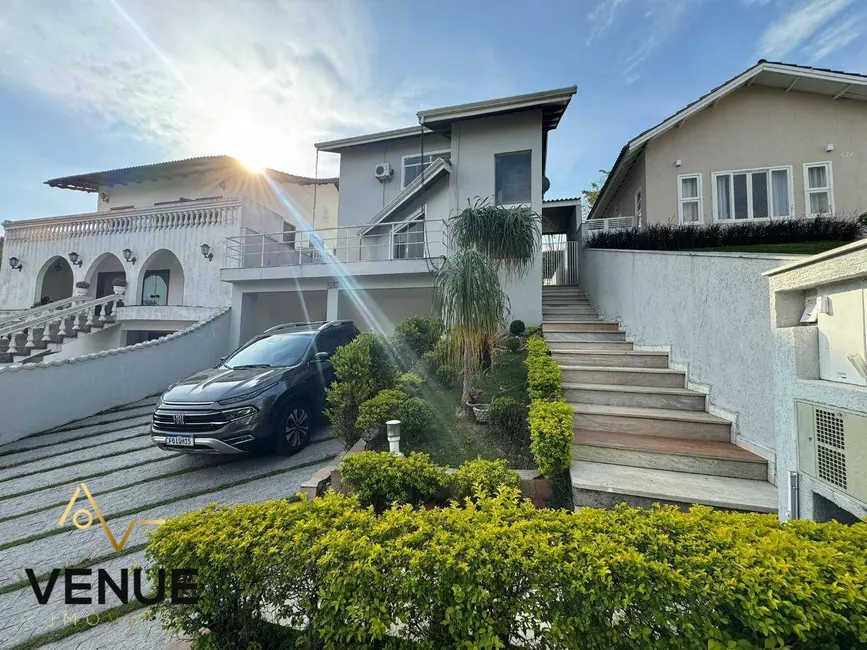 Foto 1 de Casa de Condomínio com 3 quartos à venda, 366m2 em Perová, Aruja - SP