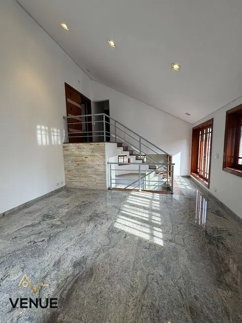 Foto 8 de Sobrado com 4 quartos à venda, 300m2 em Perová, Aruja - SP