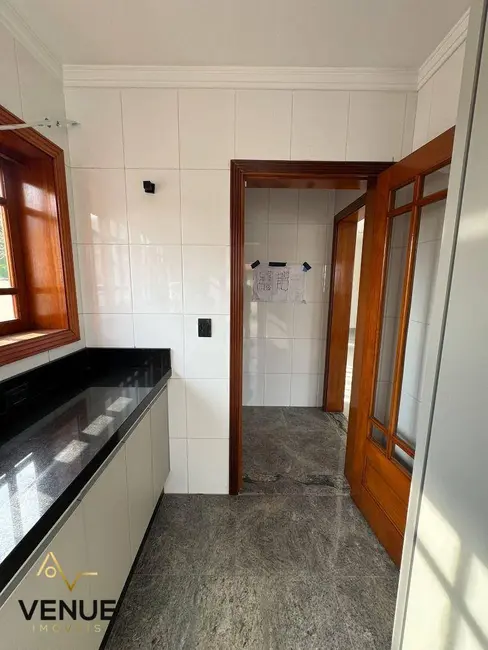 Foto 7 de Sobrado com 4 quartos à venda, 300m2 em Perová, Aruja - SP