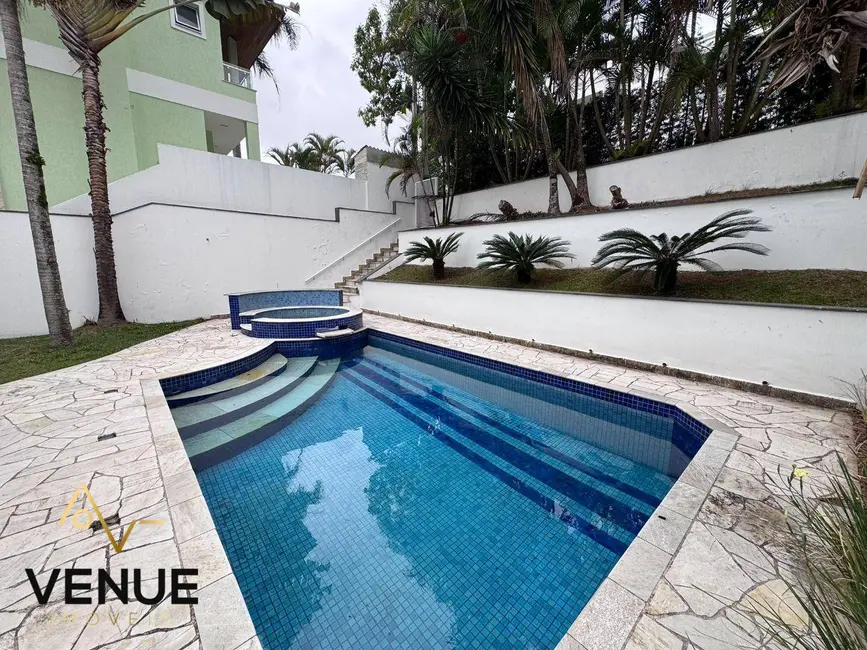 Casa de Condomínio com 3 quartos para alugar, 600m2 em Perová, Aruja - SP - imagem 1 Foto 1 de Casa de Condomínio com 3 quartos para alugar, 600m2 em Perová, Aruja - SP