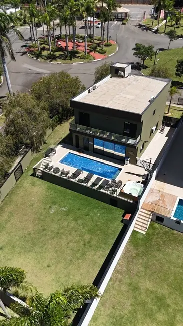 Casa de Condomínio com 4 quartos à venda, 600m2 em Atibaia - SP - imagem 2 Foto 2 de Casa de Condomínio com 4 quartos à venda, 600m2 em Atibaia - SP