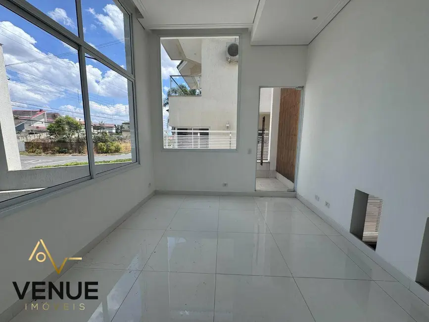 Foto 5 de Casa de Condomínio com 3 quartos à venda, 300m2 em Perová, Aruja - SP