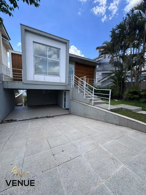 Foto 3 de Casa de Condomínio com 3 quartos à venda, 300m2 em Perová, Aruja - SP