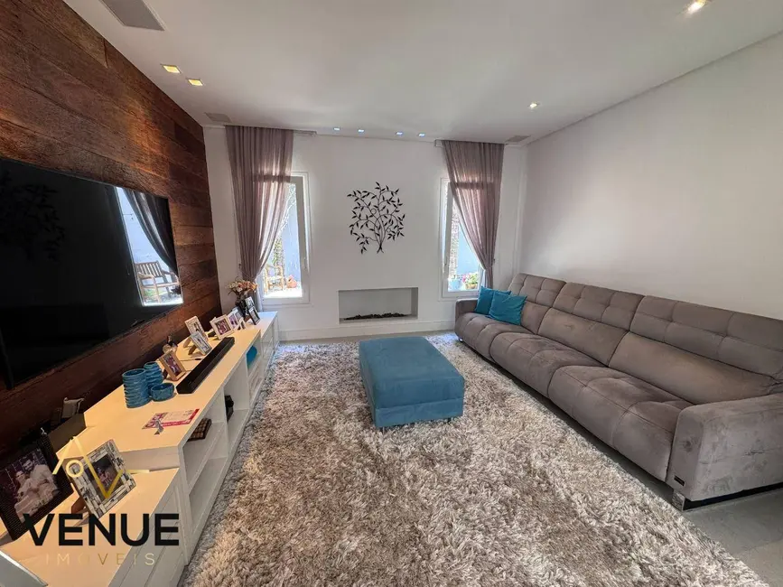 Foto 7 de Casa de Condomínio com 3 quartos à venda, 1000m2 em Caputera, Aruja - SP