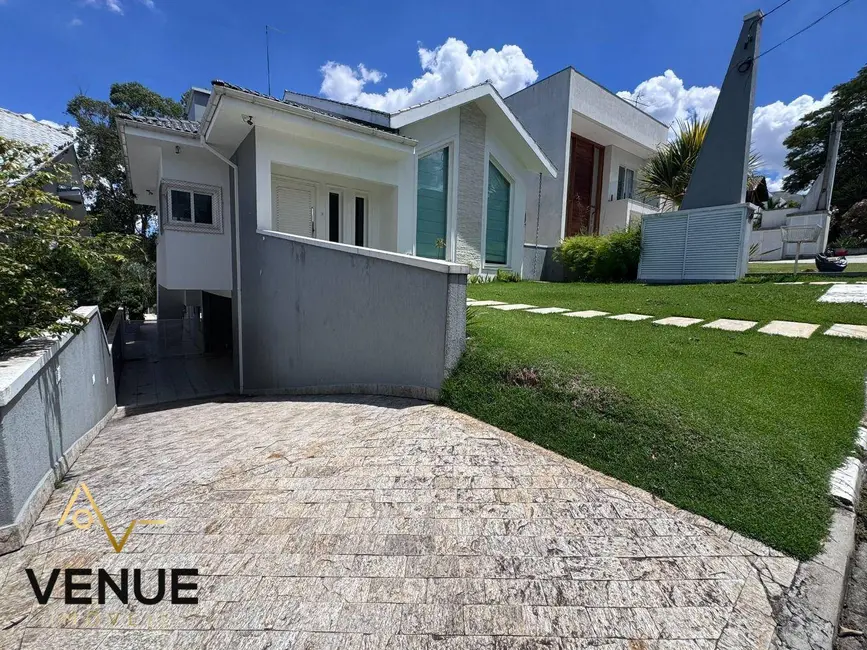 Casa de Condomínio com 4 quartos à venda e para alugar, 720m2 em Perová, Aruja - SP - imagem 6 Foto 6 de Casa de Condomínio com 4 quartos à venda e para alugar, 720m2 em Perová, Aruja - SP