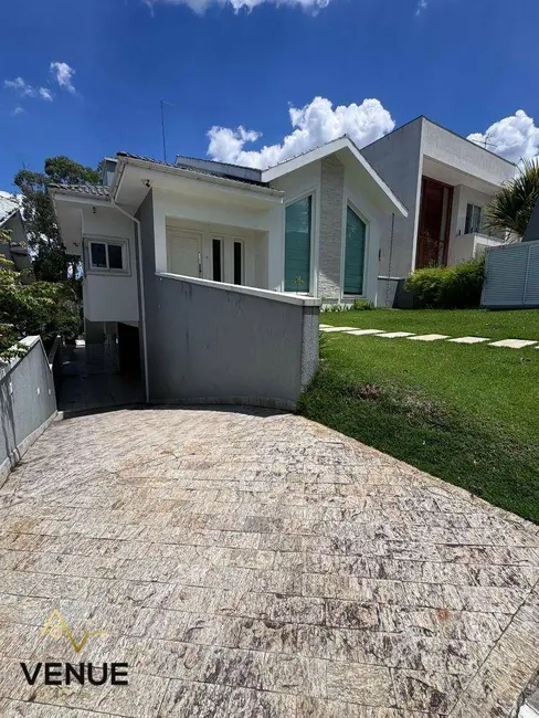 Casa de Condomínio com 4 quartos à venda e para alugar, 720m2 em Perová, Aruja - SP - imagem 5 Foto 5 de Casa de Condomínio com 4 quartos à venda e para alugar, 720m2 em Perová, Aruja - SP
