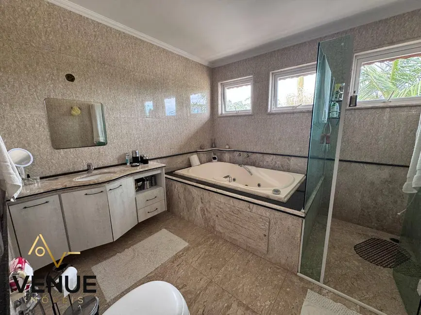 Casa de Condomínio com 4 quartos à venda, 370m2 em Perová, Aruja - SP - imagem 5 Foto 5 de Casa de Condomínio com 4 quartos à venda, 370m2 em Perová, Aruja - SP