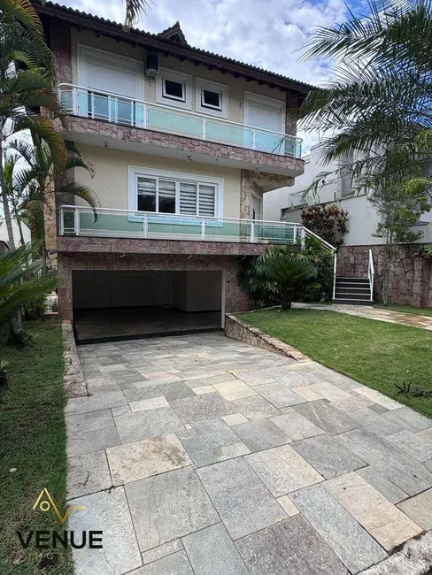 Casa de Condomínio com 4 quartos à venda, 370m2 em Perová, Aruja - SP - imagem 9 Foto 9 de Casa de Condomínio com 4 quartos à venda, 370m2 em Perová, Aruja - SP