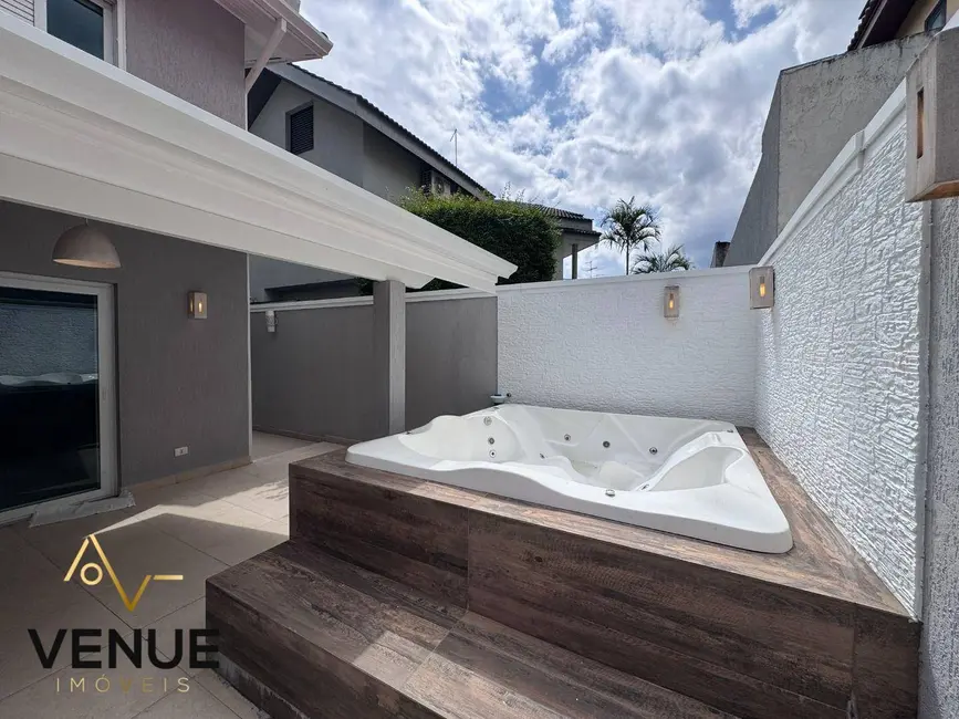 Foto 4 de Casa de Condomínio com 3 quartos à venda, 350m2 em Perová, Aruja - SP