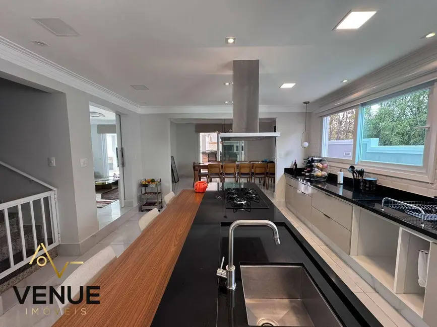 Foto 5 de Casa de Condomínio com 3 quartos à venda, 350m2 em Perová, Aruja - SP