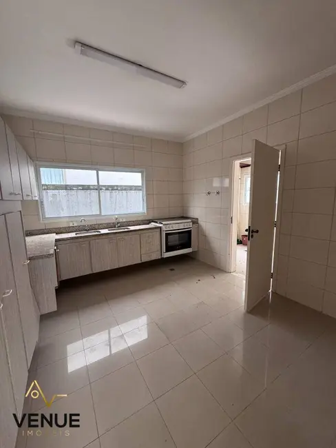 Foto 7 de Casa de Condomínio com 4 quartos à venda, 350m2 em Perová, Aruja - SP