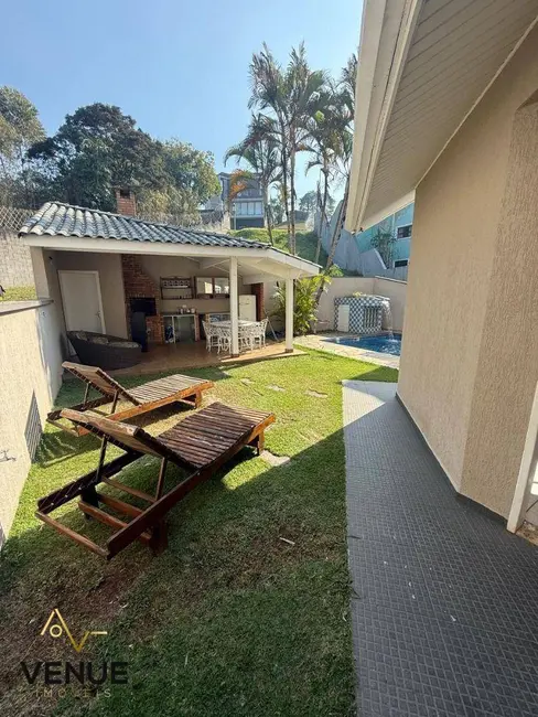 Foto 3 de Casa de Condomínio com 3 quartos à venda, 344m2 em Perová, Aruja - SP