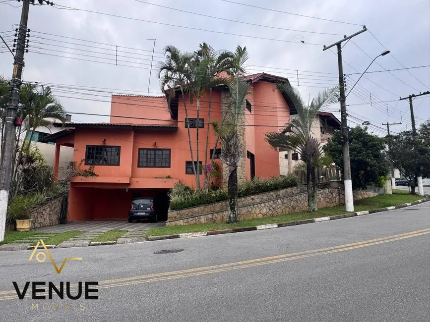 Casa de Condomínio com 5 quartos para alugar, 350m2 em Perová, Aruja - SP - imagem 1 Foto 1 de Casa de Condomínio com 5 quartos para alugar, 350m2 em Perová, Aruja - SP