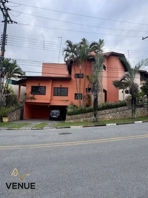 Casa de Condomínio com 5 quartos para alugar, 350m2 em Perová, Aruja - SP - imagem 2 Foto 2 de Casa de Condomínio com 5 quartos para alugar, 350m2 em Perová, Aruja - SP