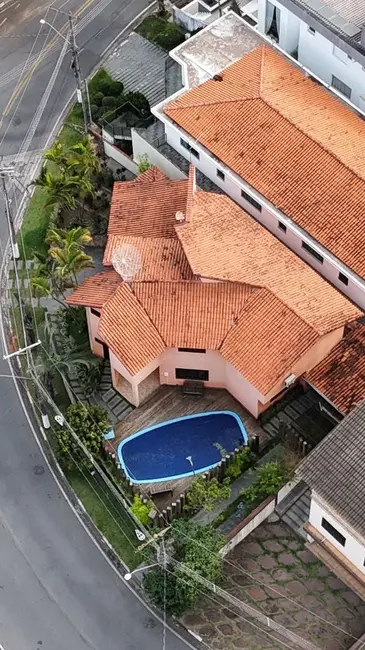 Casa de Condomínio com 5 quartos para alugar, 350m2 em Perová, Aruja - SP - imagem 2 Foto 2 de Casa de Condomínio com 5 quartos para alugar, 350m2 em Perová, Aruja - SP