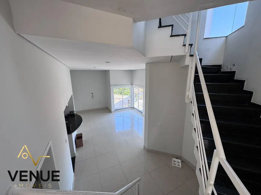 Foto 5 de Casa de Condomínio com 4 quartos à venda e para alugar, 300m2 em Perová, Aruja - SP