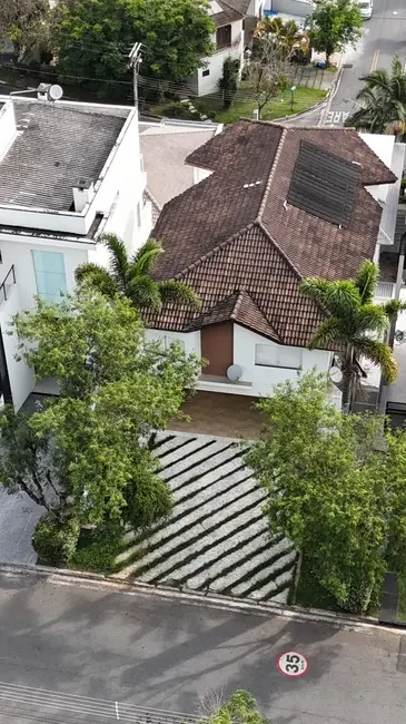 Foto 2 de Casa de Condomínio com 4 quartos à venda e para alugar, 300m2 em Perová, Aruja - SP