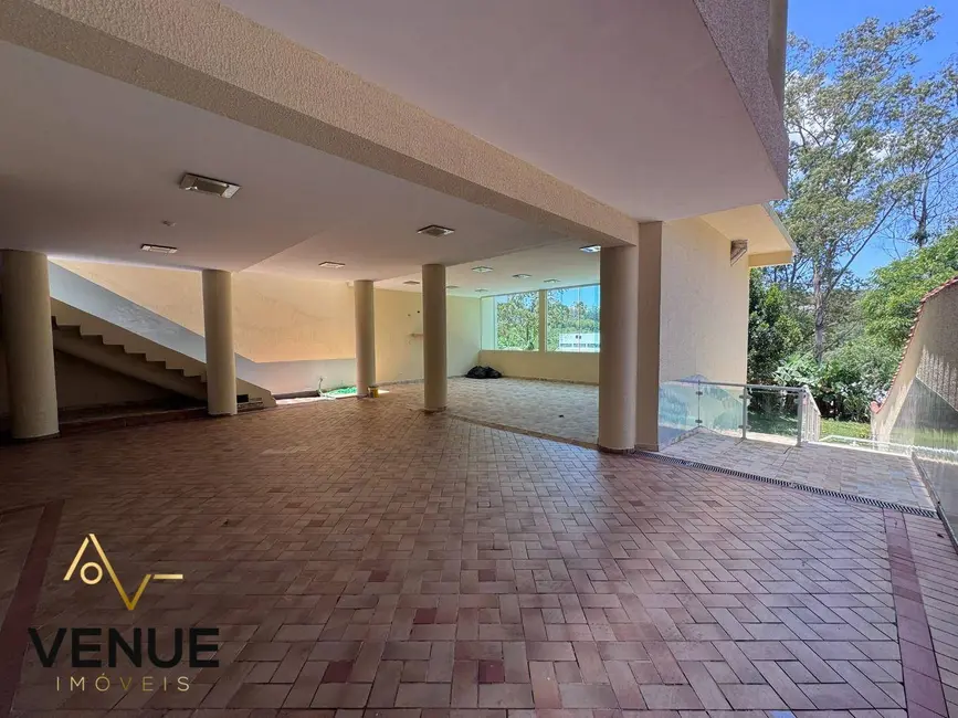 Casa de Condomínio com 4 quartos à venda e para alugar, 680m2 em Perová, Aruja - SP - imagem 6 Foto 6 de Casa de Condomínio com 4 quartos à venda e para alugar, 680m2 em Perová, Aruja - SP