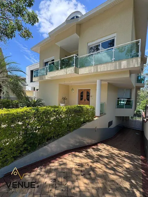 Casa de Condomínio com 4 quartos à venda e para alugar, 680m2 em Perová, Aruja - SP - imagem 2 Foto 2 de Casa de Condomínio com 4 quartos à venda e para alugar, 680m2 em Perová, Aruja - SP