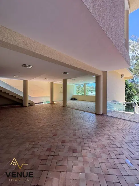 Casa de Condomínio com 4 quartos à venda e para alugar, 680m2 em Perová, Aruja - SP - imagem 8 Foto 8 de Casa de Condomínio com 4 quartos à venda e para alugar, 680m2 em Perová, Aruja - SP