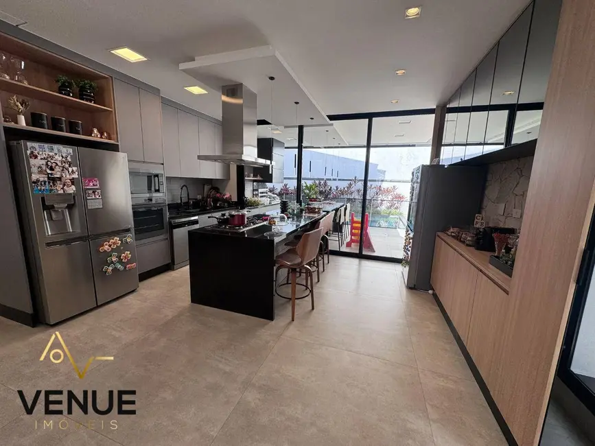 Casa de Condomínio com 4 quartos à venda, 375m2 em Residencial Real Park, Aruja - SP - imagem 6 Foto 6 de Casa de Condomínio com 4 quartos à venda, 375m2 em Residencial Real Park, Aruja - SP