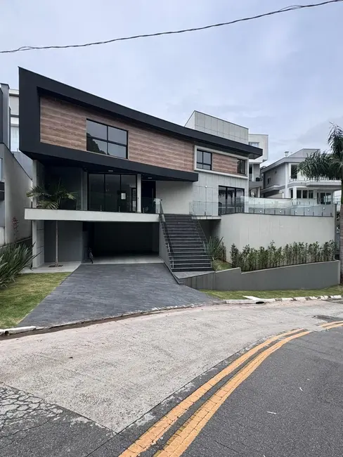 Foto 4 de Casa de Condomínio com 3 quartos à venda, 372m2 em Residencial Real Park, Aruja - SP