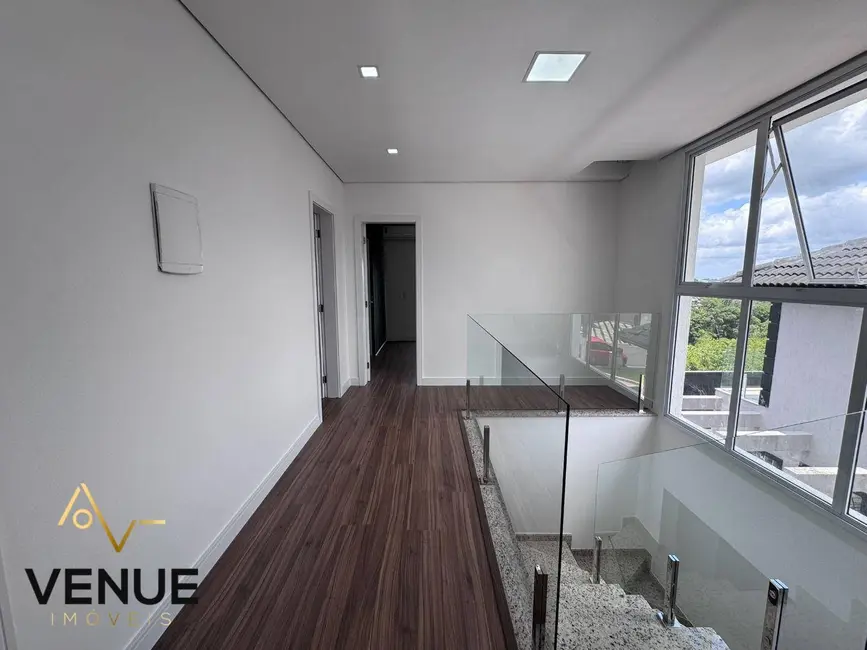 Casa de Condomínio com 4 quartos à venda, 300m2 em Perová, Aruja - SP - imagem 7 Foto 7 de Casa de Condomínio com 4 quartos à venda, 300m2 em Perová, Aruja - SP