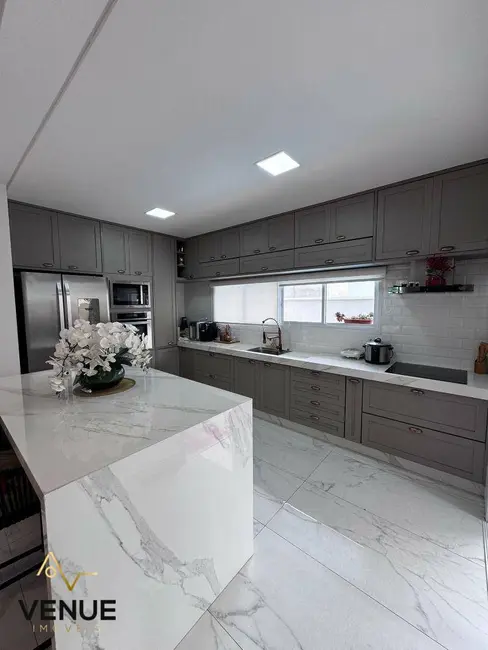 Foto 8 de Casa de Condomínio com 4 quartos à venda, 300m2 em Residencial Real Park, Aruja - SP