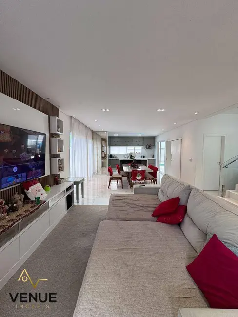 Foto 4 de Casa de Condomínio com 4 quartos à venda, 300m2 em Residencial Real Park, Aruja - SP