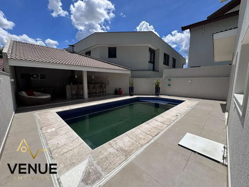 Foto 2 de Casa de Condomínio com 3 quartos para alugar, 300m2 em Perová, Aruja - SP