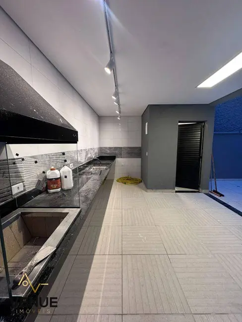 Casa de Condomínio com 3 quartos para alugar, 300m2 em Aruja - SP - imagem 4 Foto 4 de Casa de Condomínio com 3 quartos para alugar, 300m2 em Aruja - SP