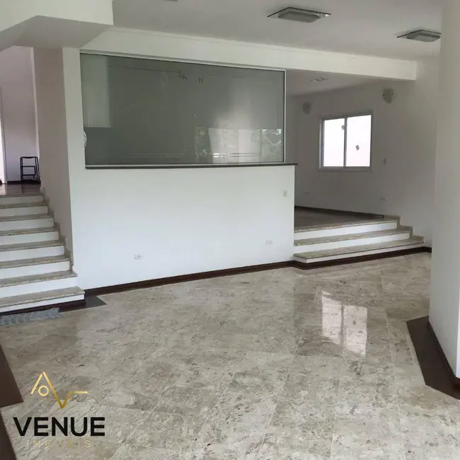 Casa de Condomínio com 4 quartos à venda e para alugar, 600m2 em Perová, Aruja - SP - imagem 9 Foto 9 de Casa de Condomínio com 4 quartos à venda e para alugar, 600m2 em Perová, Aruja - SP