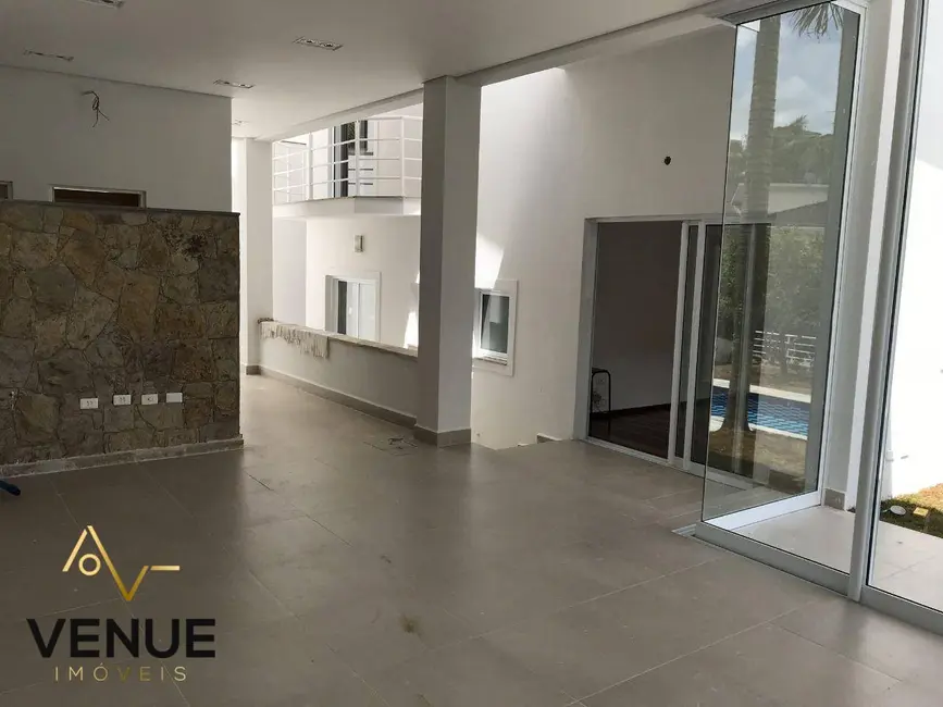 Casa de Condomínio com 4 quartos à venda e para alugar, 600m2 em Perová, Aruja - SP - imagem 6 Foto 6 de Casa de Condomínio com 4 quartos à venda e para alugar, 600m2 em Perová, Aruja - SP