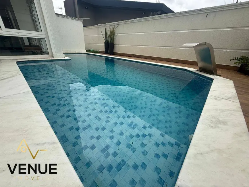 Casa de Condomínio com 4 quartos à venda, 300m2 em Perová, Aruja - SP - imagem 7 Foto 7 de Casa de Condomínio com 4 quartos à venda, 300m2 em Perová, Aruja - SP