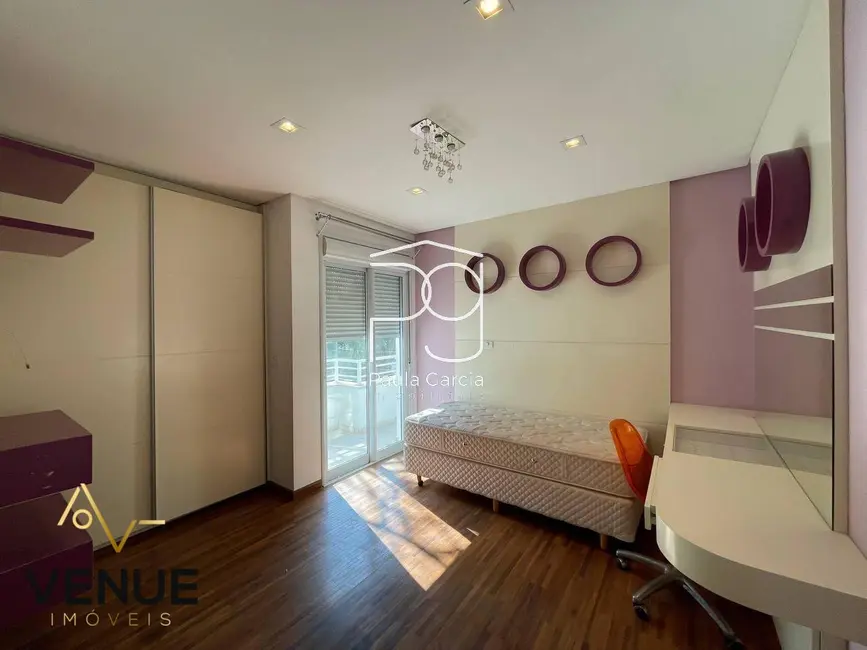 Foto 8 de Casa de Condomínio com 3 quartos à venda e para alugar, 300m2 em Perová, Aruja - SP