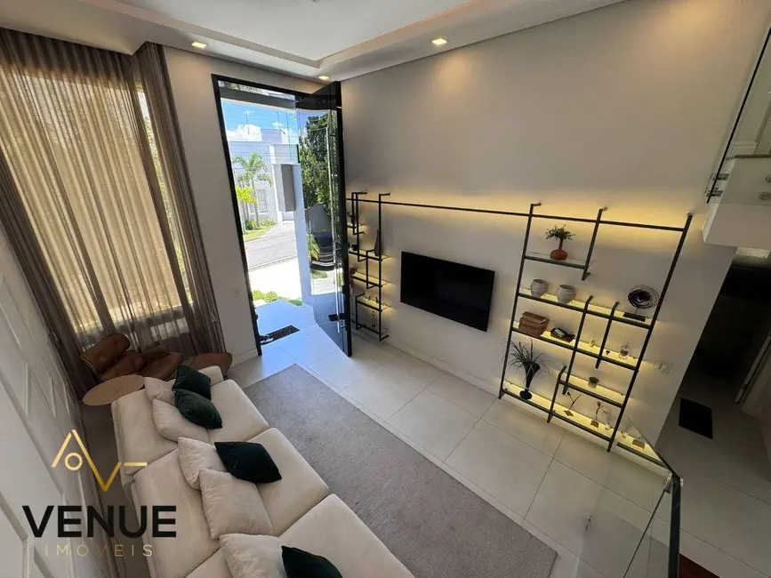 Casa de Condomínio com 4 quartos à venda, 300m2 em Perová, Aruja - SP - imagem 5 Foto 5 de Casa de Condomínio com 4 quartos à venda, 300m2 em Perová, Aruja - SP