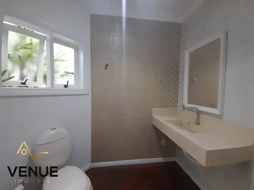 Casa de Condomínio com 3 quartos à venda, 300m2 em Perová, Aruja - SP - imagem 9 Foto 9 de Casa de Condomínio com 3 quartos à venda, 300m2 em Perová, Aruja - SP