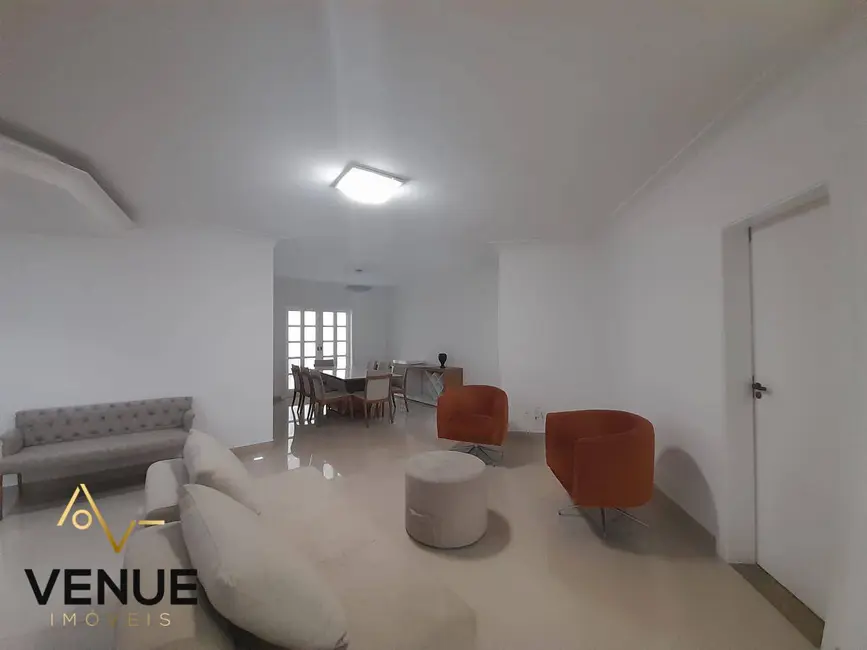 Casa de Condomínio com 3 quartos à venda, 300m2 em Perová, Aruja - SP - imagem 8 Foto 8 de Casa de Condomínio com 3 quartos à venda, 300m2 em Perová, Aruja - SP