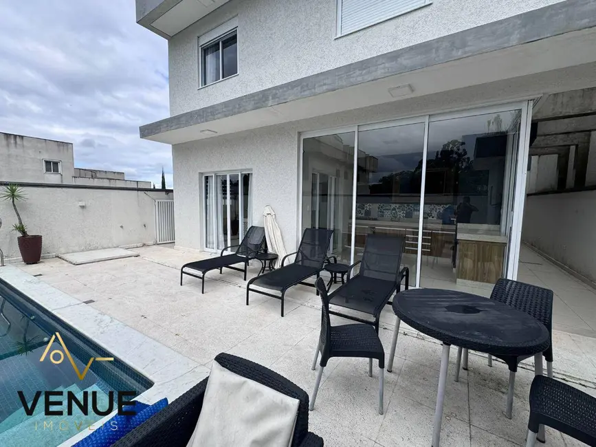 Foto 4 de Casa de Condomínio com 3 quartos para alugar, 300m2 em Residencial Real Park, Aruja - SP