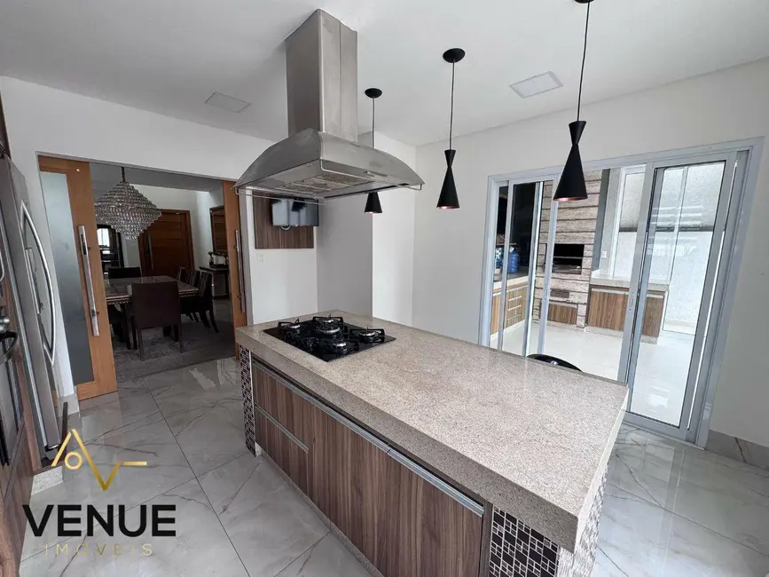 Foto 8 de Casa de Condomínio com 3 quartos para alugar, 300m2 em Residencial Real Park, Aruja - SP