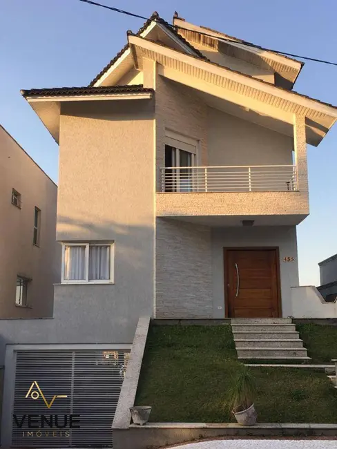 Foto 1 de Casa de Condomínio com 4 quartos para alugar, 498m2 em Arujázinho IV, Aruja - SP