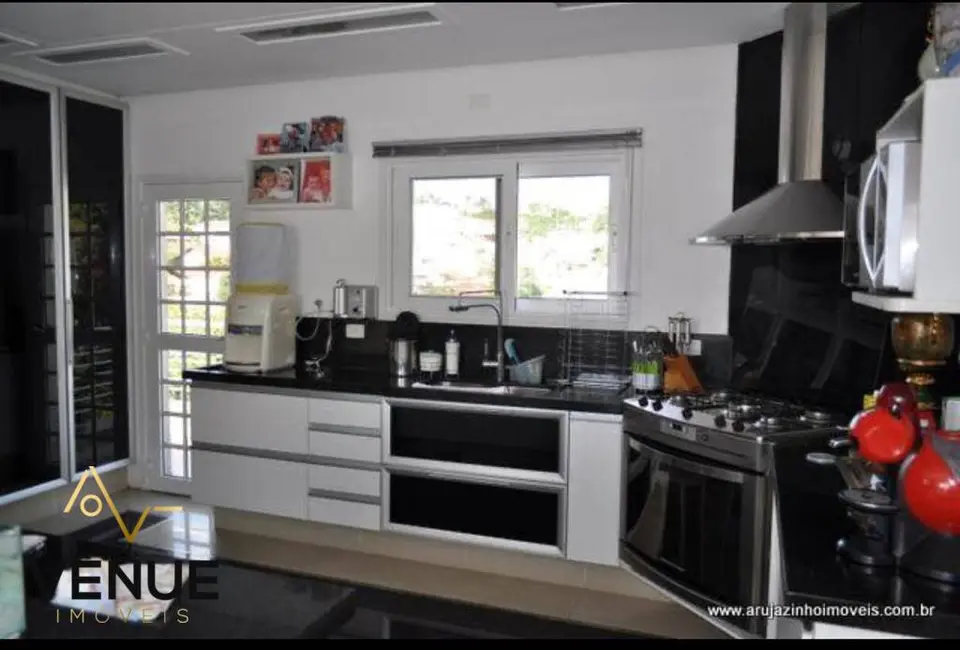 Foto 4 de Casa de Condomínio com 4 quartos para alugar, 498m2 em Arujázinho IV, Aruja - SP