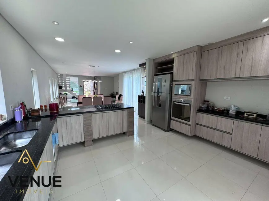 Casa de Condomínio com 3 quartos à venda, 300m2 em Residencial Real Park, Aruja - SP - imagem 9 Foto 9 de Casa de Condomínio com 3 quartos à venda, 300m2 em Residencial Real Park, Aruja - SP