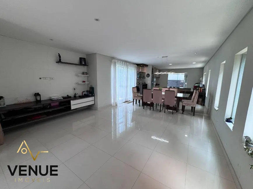 Casa de Condomínio com 3 quartos à venda, 300m2 em Residencial Real Park, Aruja - SP - imagem 7 Foto 7 de Casa de Condomínio com 3 quartos à venda, 300m2 em Residencial Real Park, Aruja - SP